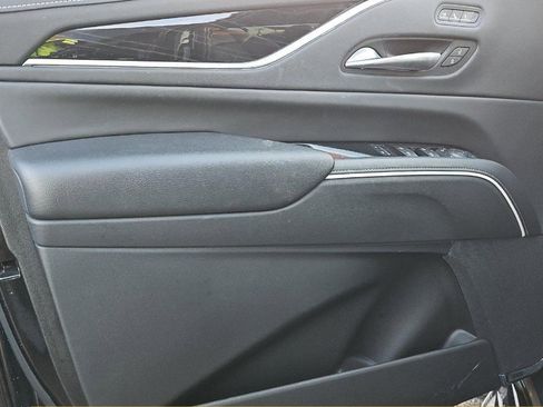 Used 2023 Cadillac Escalade Sport image 8