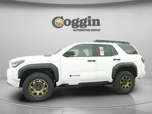 New 2026 Toyota 4Runner Trailhunter AWD/4WD image 4