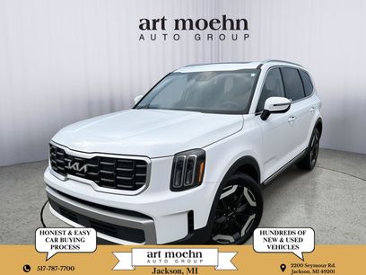 Used 2024 Kia Telluride S w/ S Sunroof Package