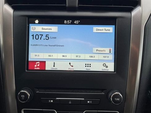 Used 2017 Ford Fusion SE w/ Equipment Group 201A image 21