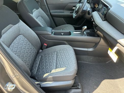 New 2026 Nissan Kicks SV w/ SV Premium Package FWD image 11