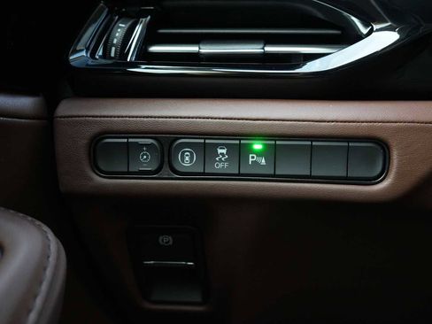 Certified 2024 Acura MDX SH-AWD w/ Technology Package image 22