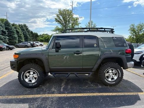 Used 2010 Toyota FJ Cruiser 4WD image 7