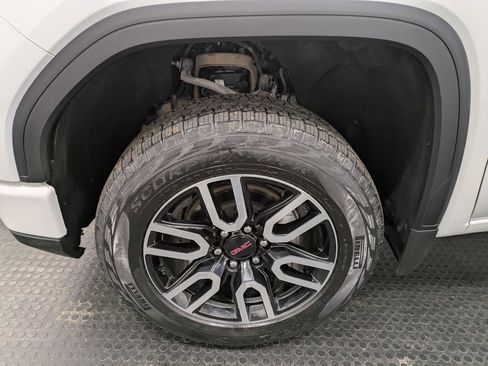 Used 2025 GMC Sierra 1500 AT4 w/ AT4 Premium Package image 7