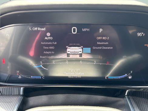Used 2023 Jeep Grand Wagoneer Series III w/ Rear Seat Video Group 1 AWD/4WD image 34