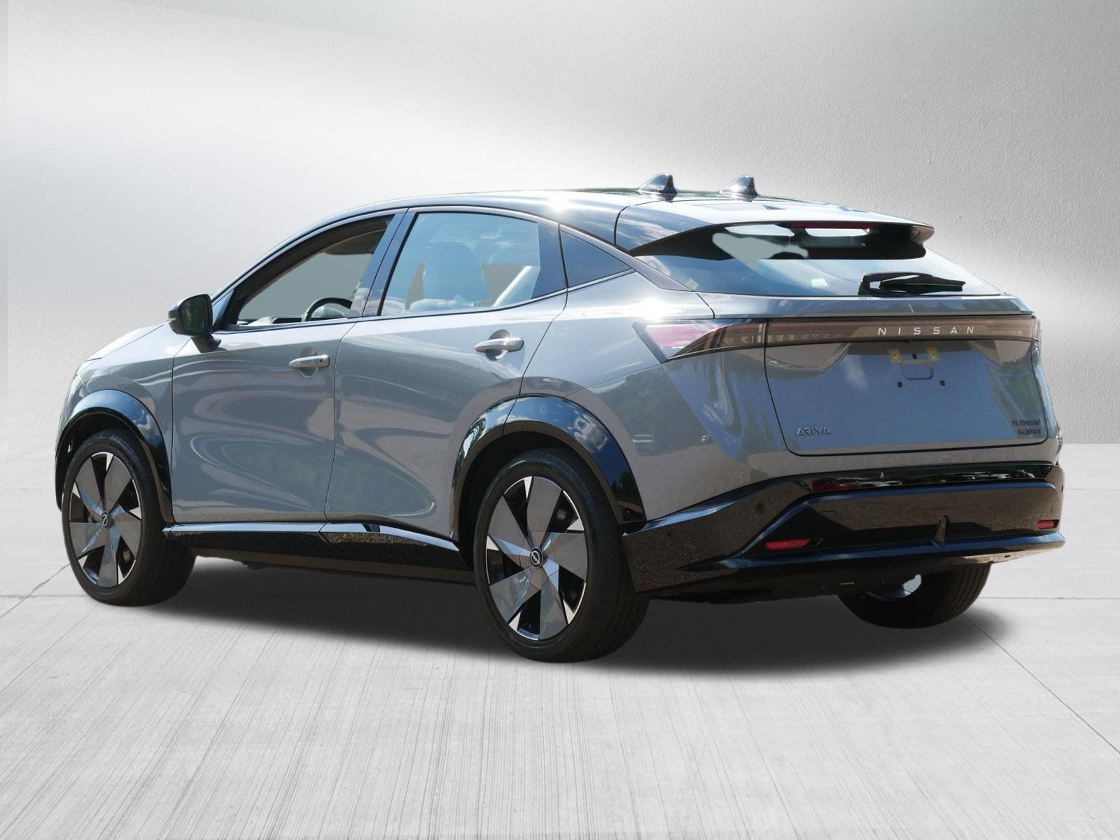 Certified 2023 Nissan Ariya AWD/4WD image 5