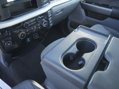 Used 2025 Ford F250 XLT image 27