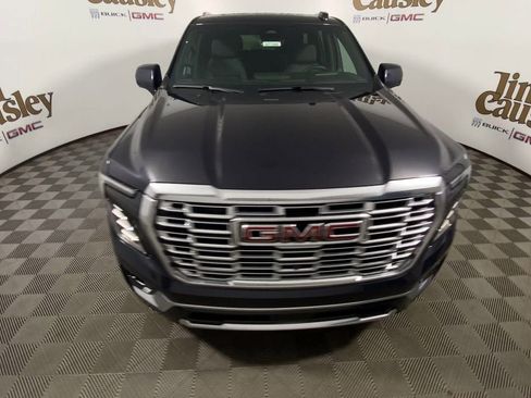 New 2026 GMC Yukon Denali w/ Denali Reserve Package AWD/4WD image 3