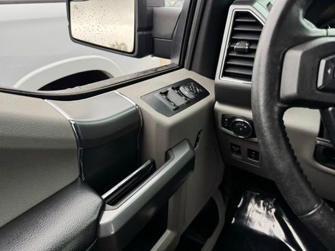 Used 2018 Ford F150 XLT w/ Equipment Group 302A Luxury AWD/4WD image 30
