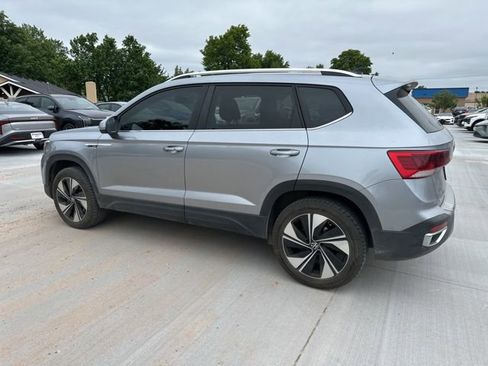 Used 2024 Volkswagen Taos SE image 15