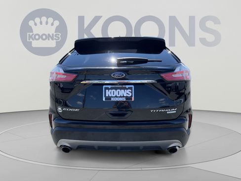 Used 2019 Ford Edge Titanium w/ Equipment Group 301A FWD image 5