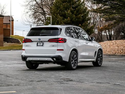 New 2026 BMW X5 xDrive40i w/ Executive Package image 5