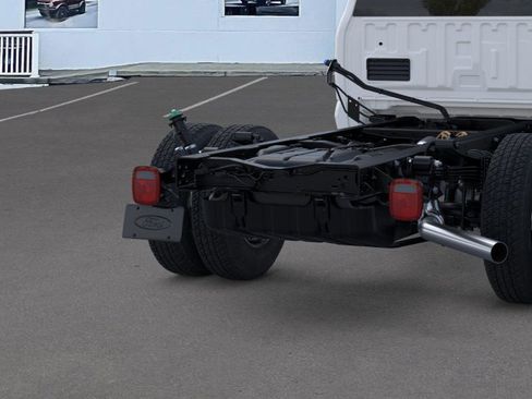 New 2026 Ford F350 XL w/ XL Chrome Package image 21