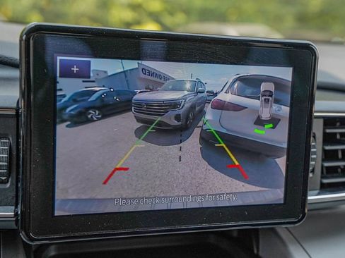 Used 2023 Ford Explorer XLT w/ Equipment Group 202A image 22