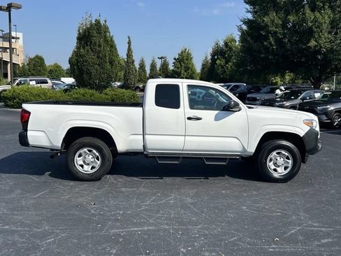 Used 2023 Toyota Tacoma SR RWD image 3