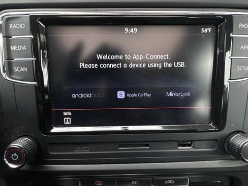 Used 2011 Volkswagen Jetta SE FWD image 20