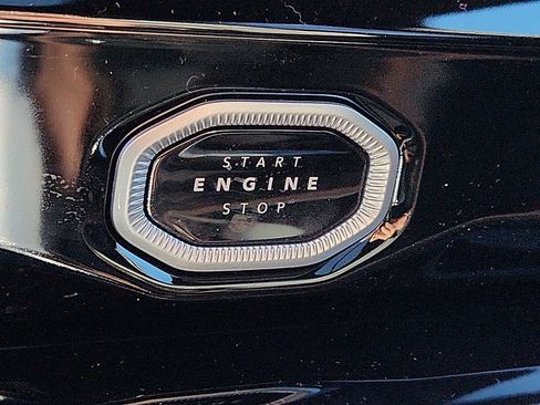 New 2026 Jeep Grand Cherokee Limited image 16