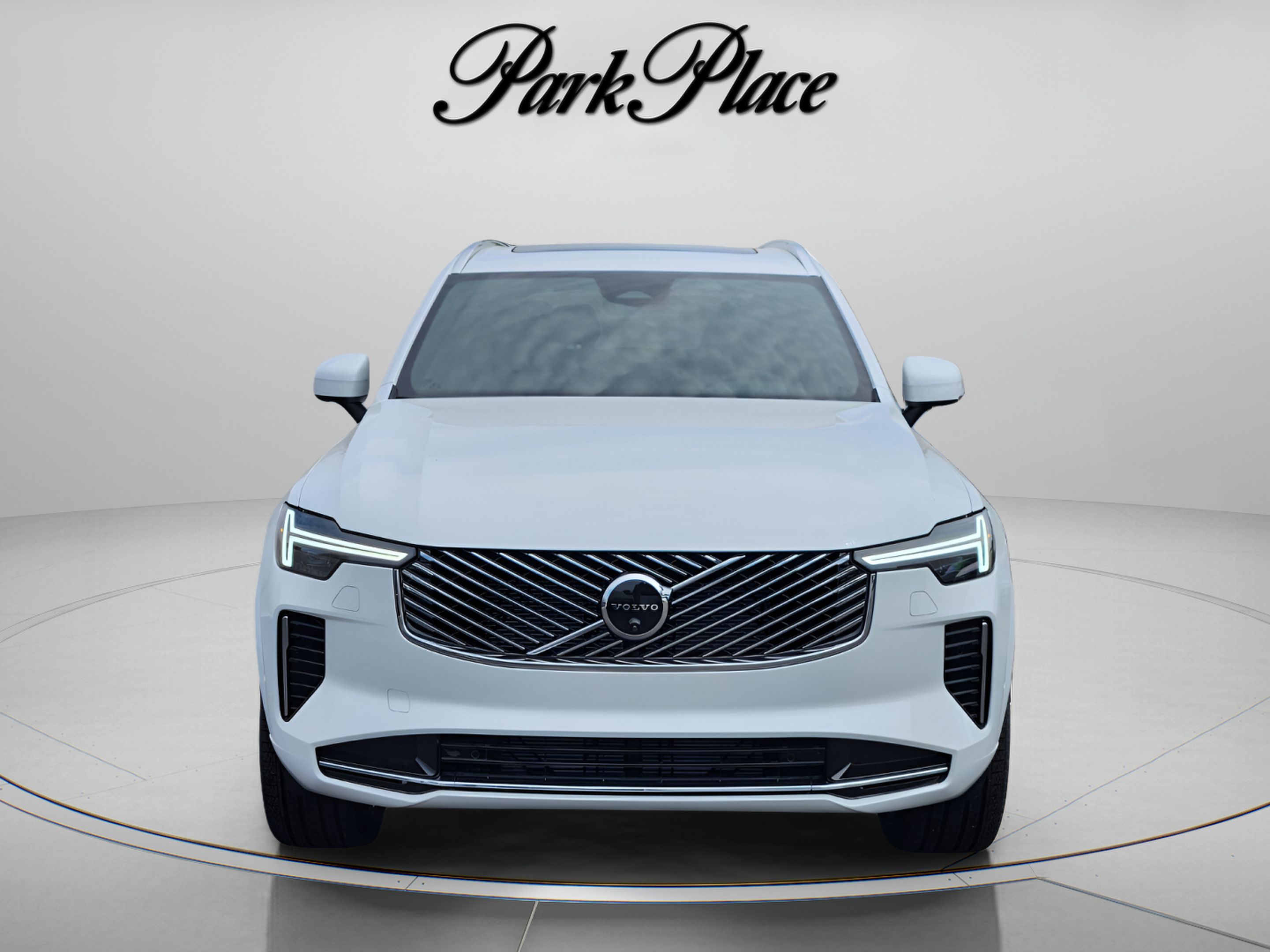 Used 2026 Volvo XC90 B6 Plus w/ Protection Package Premier AWD/4WD image 9