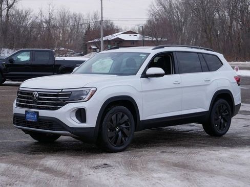 New 2026 Volkswagen Atlas SE image 4