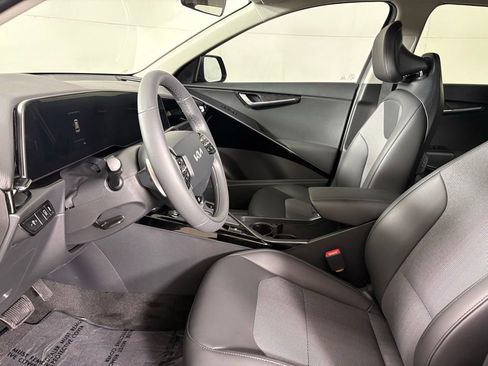 New 2026 Kia Niro EX FWD image 21