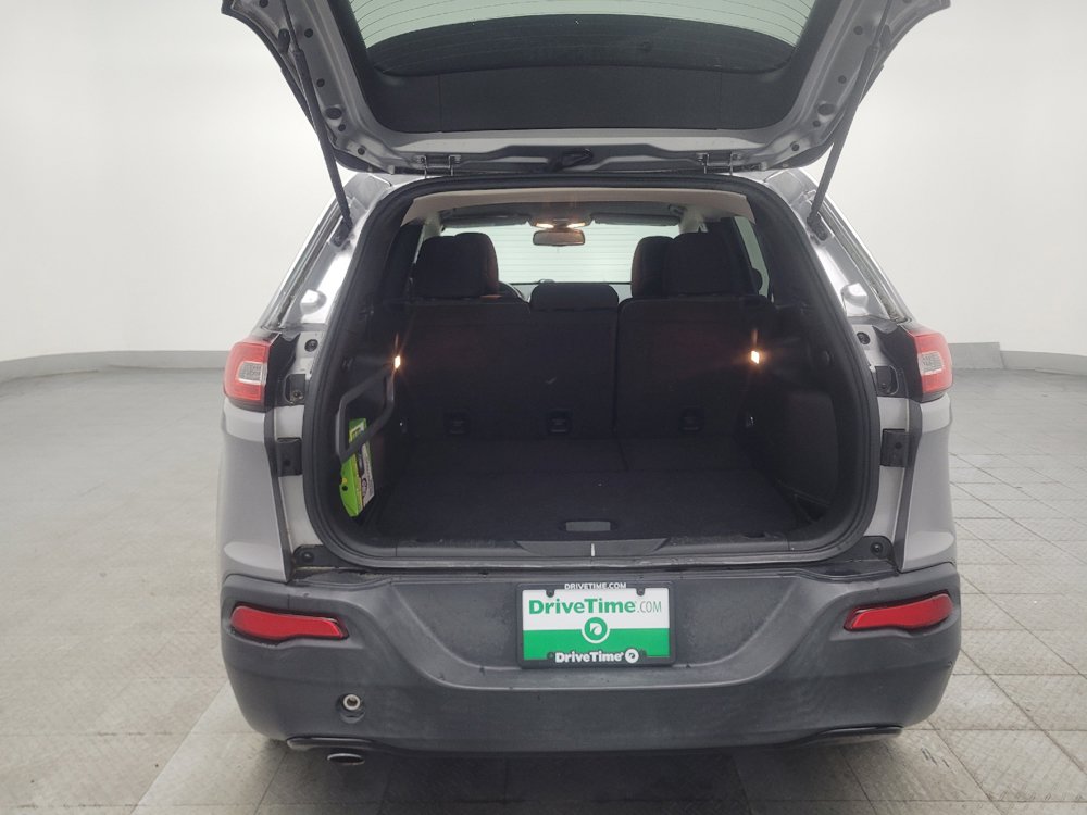 Used 2017 Jeep Cherokee Sport FWD image 29