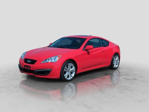 Used 2012 Hyundai Genesis 2.0T RWD image 4