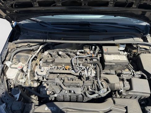 Used 2025 Toyota Corolla LE FWD image 30