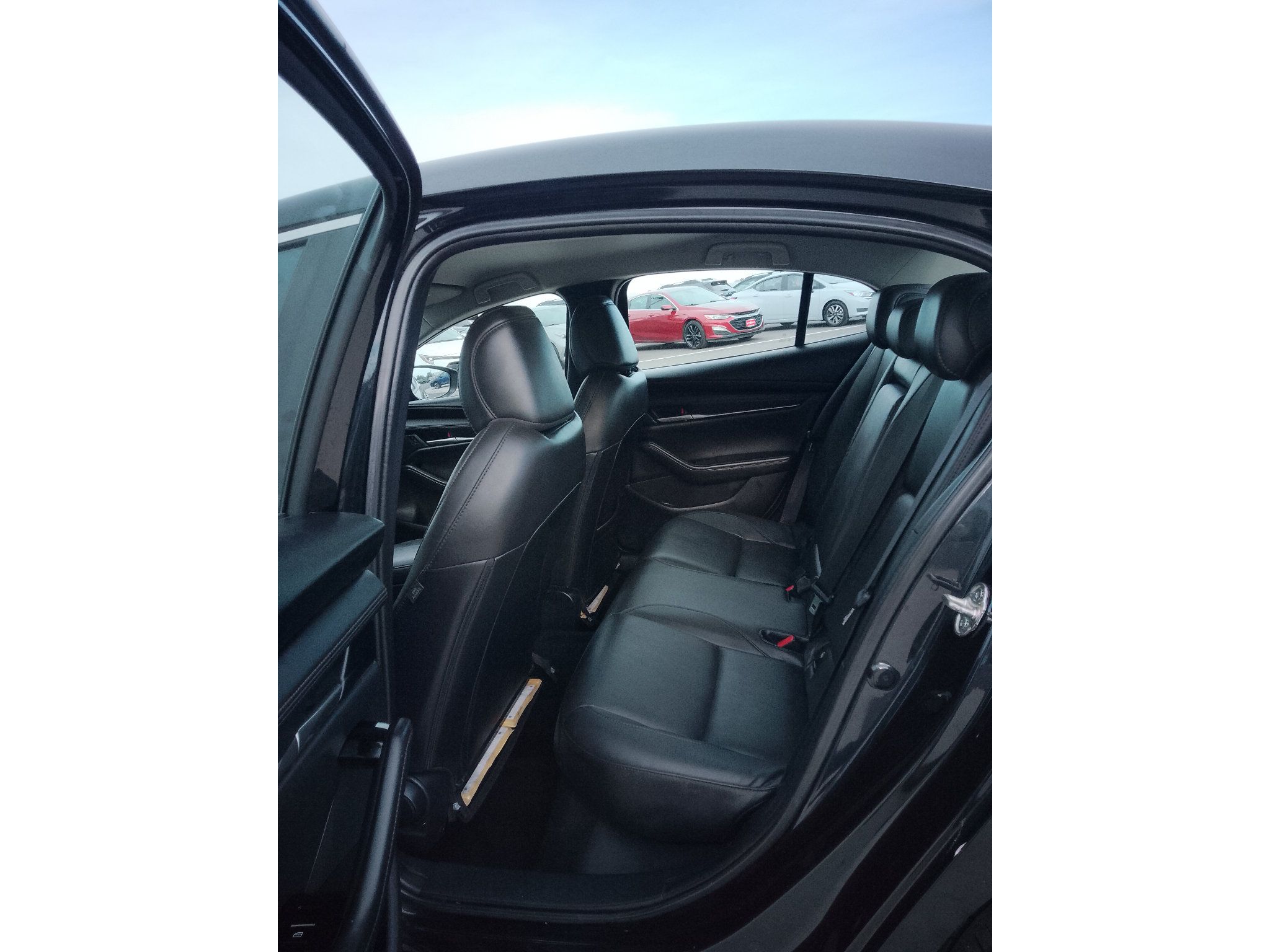 Used 2024 MAZDA MAZDA3 s FWD image 11