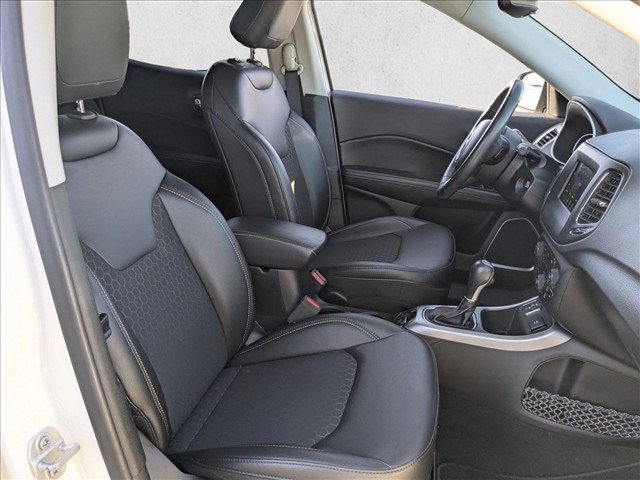Used 2020 Jeep Compass Latitude w/ Safety & Security Group FWD image 17