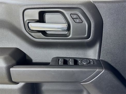 Used 2026 Chevrolet Silverado 1500 Custom Trail Boss w/ Turbomax Blackout Package image 16