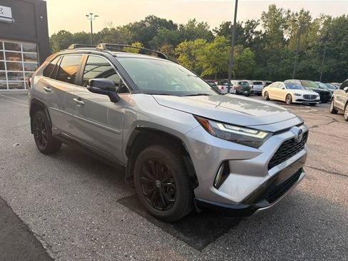 Used 2022 Toyota RAV4 XSE w/ XSE Grade Weather Package AWD/4WD image 3