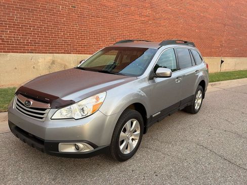 Used 2011 Subaru Outback 3.6R Premium w/ Sound Equipment Group 3A AWD/4WD image 1