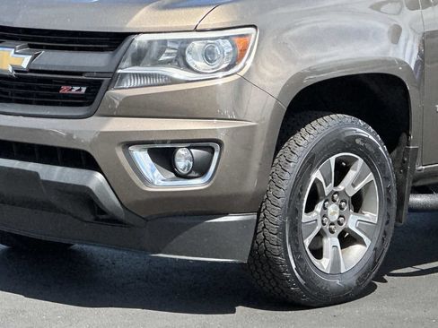 Used 2015 Chevrolet Colorado Z71 AWD/4WD image 8