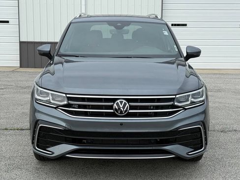 Used 2024 Volkswagen Tiguan SEL R-Line AWD/4WD image 2