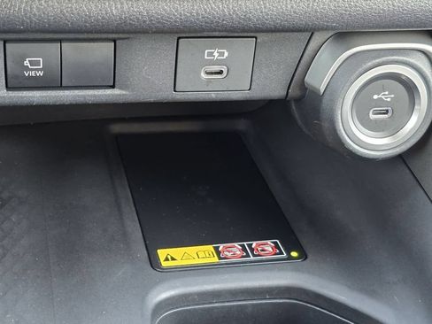 Used 2024 Toyota Grand Highlander AWD image 11