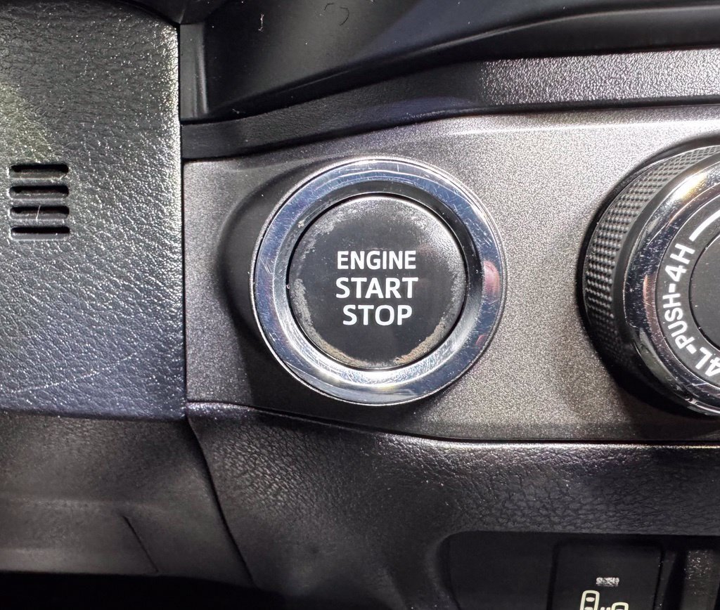 Used 2019 Toyota Tacoma TRD Sport w/ Technology Package AWD/4WD image 28