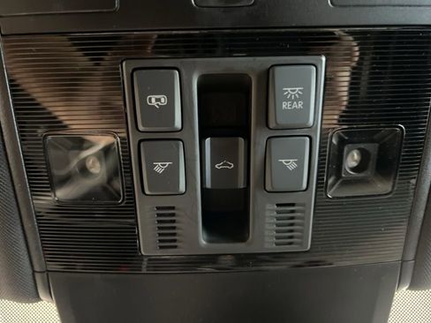Used 2024 Volkswagen Tiguan SE R-Line AWD/4WD image 28