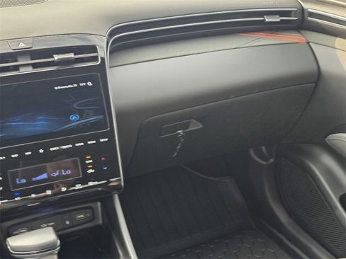 Used 2024 Hyundai Santa Cruz Limited image 18