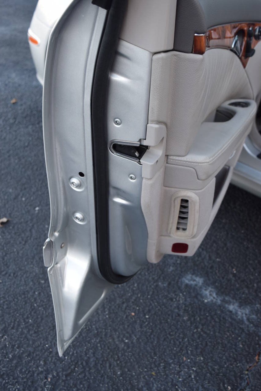 Used 2004 Mercedes-Benz E 500 Sedan image 31