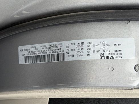 Used 2017 Chrysler Pacifica Touring-L Plus FWD image 25