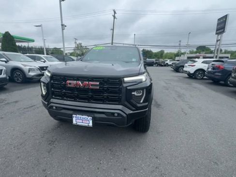 Certified 2023 GMC Canyon Elevation w/ Convenience Package AWD/4WD image 3