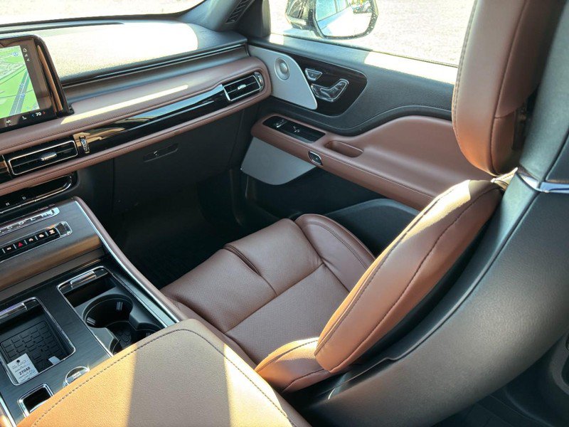 New 2027 Lincoln Aviator Reserve AWD/4WD image 15