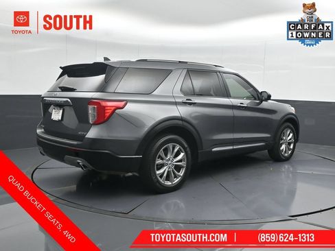 Used 2023 Ford Explorer Limited AWD/4WD image 2