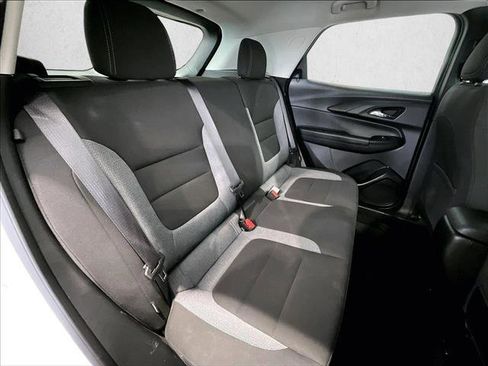 Used 2023 Chevrolet TrailBlazer LS FWD image 29