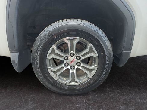 Used 2024 GMC Sierra 1500 SLE w/ Preferred Package AWD/4WD image 28