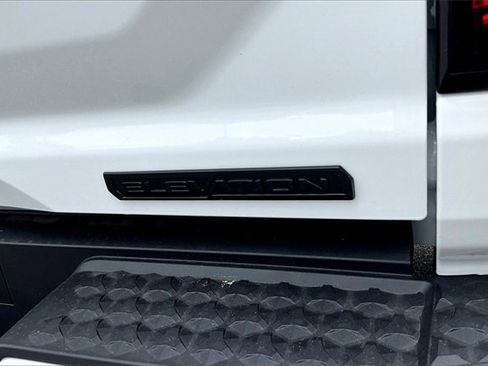 New 2025 GMC Canyon Elevation w/ Convenience Package image 9