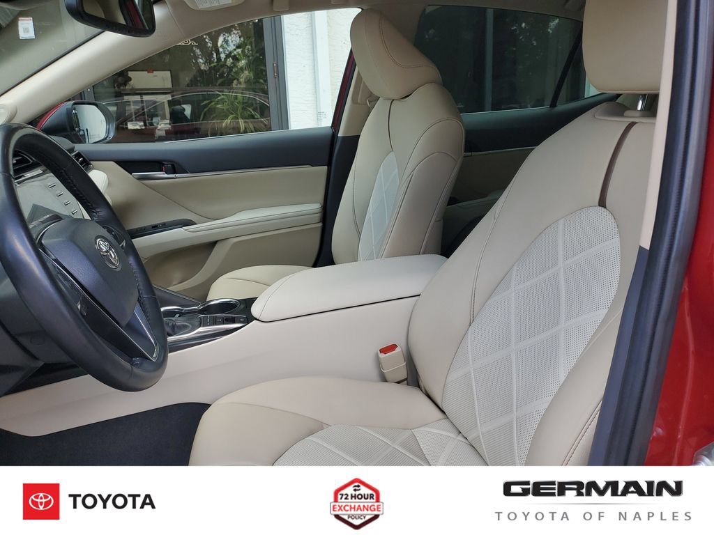 Used 2019 Toyota Camry XLE w/ Navigation Package FWD image 19