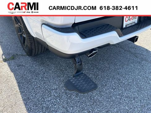 New 2026 RAM 1500 Laramie AWD/4WD image 12