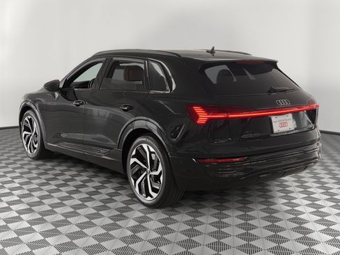 Certified 2024 Audi Q8 e-tron Premium Plus w/ Premium Plus Package AWD/4WD image 3