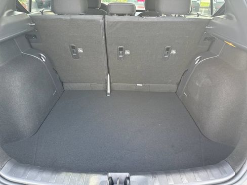 Used 2018 Nissan Kicks SV FWD image 39